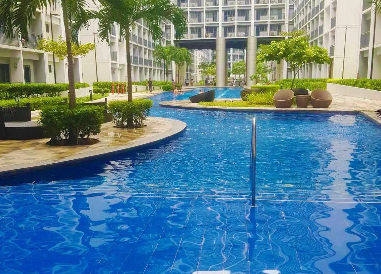 Shore 2N3 Residences Manila Apartment