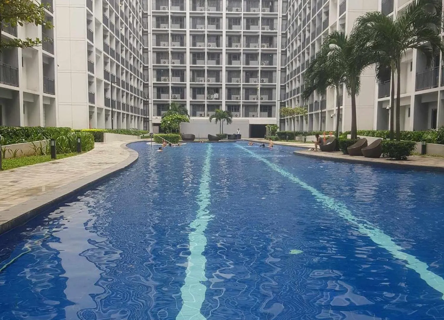 Shore 2N3 Residences Manila 0*,
